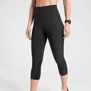 ATHLETA ULTIMATE DOLBY MESH CAPRI PANT SIZE XSP Petite YOGA ATHLEISURE #566724‎